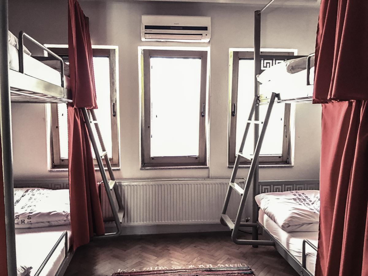 Oda Hostel Pristina Exterior photo